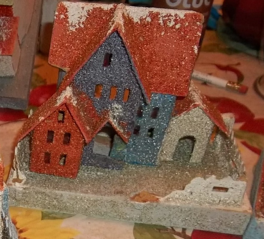 Putz Houses Fair Set 002.JPG