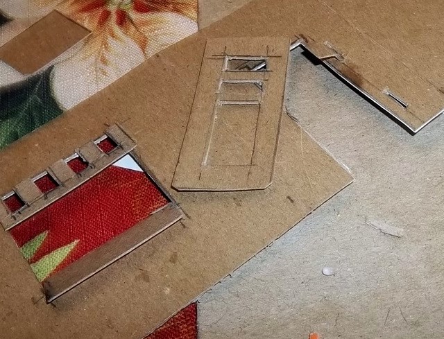 EBAY & MY WATTLE HOUSE 009.JPG