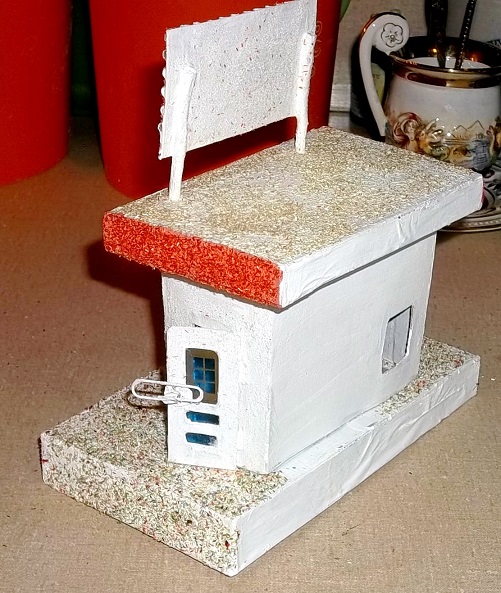 EBAY & MY WATTLE HOUSE 017.JPG