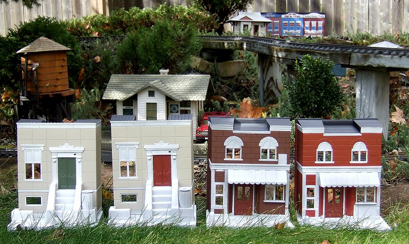 playskool_buildings_w_doors.jpg
