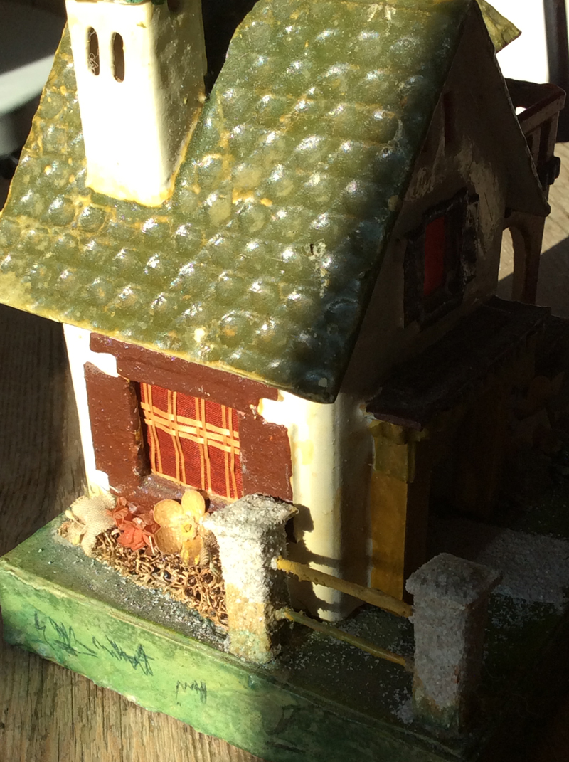 lakkie window detail resized.jpg