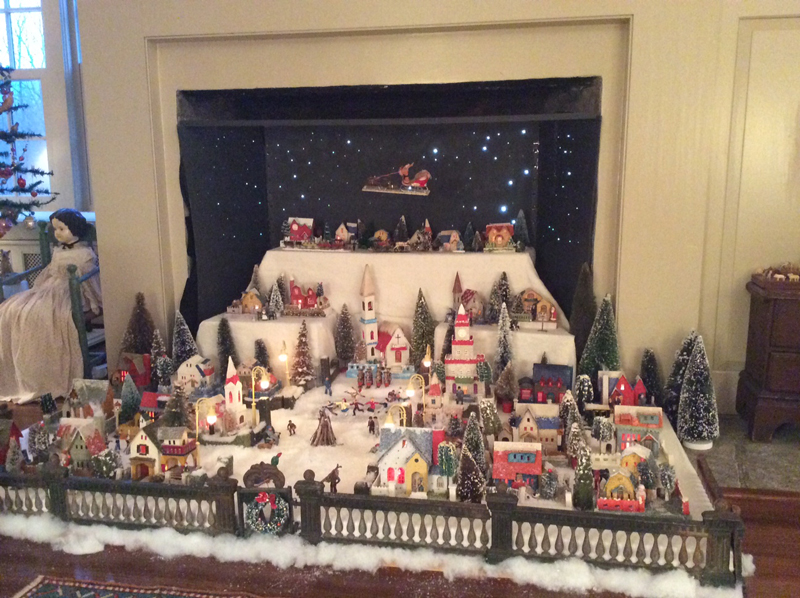 IMG_2531 2017 putz village resized.jpg