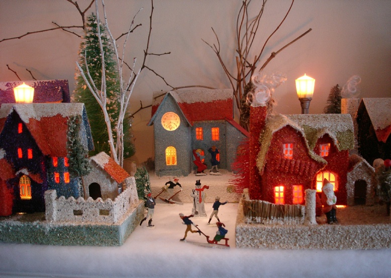 Detailed Christmas House Picture(200K)