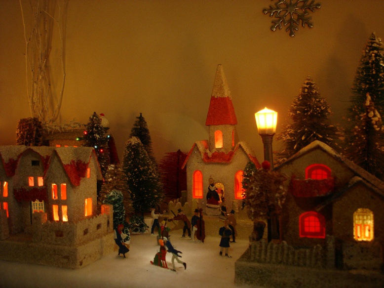 Detailed Christmas House Picture(200K)