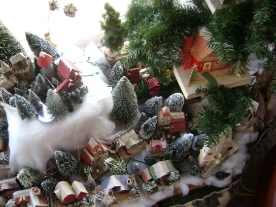 Xmas mica house village