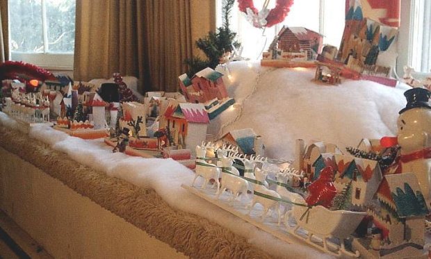 Christmas village houses putz display