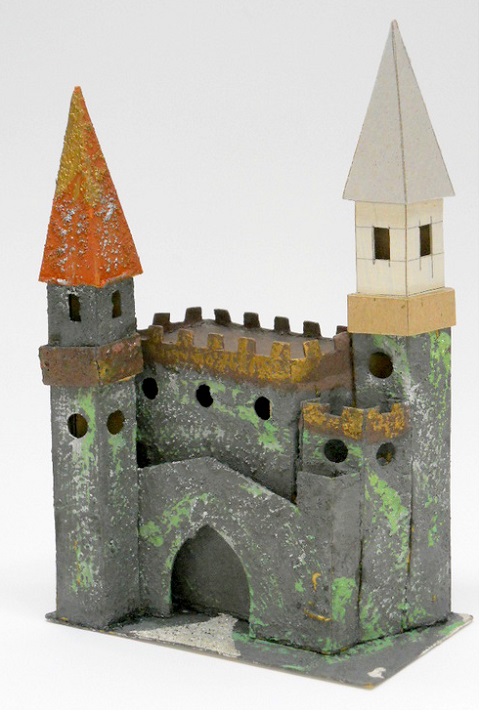 castle rebuild new cardboard 002-001.JPG