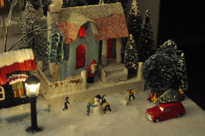 2015 village car,tree and snowman.JPG