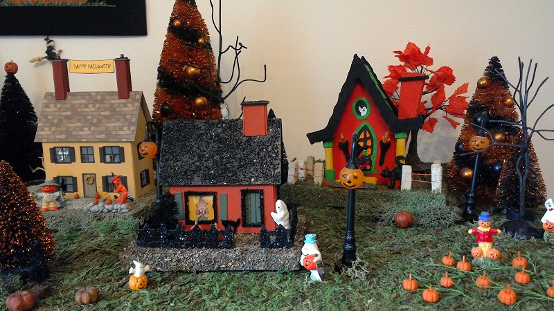 Halloween Village 1.jpg