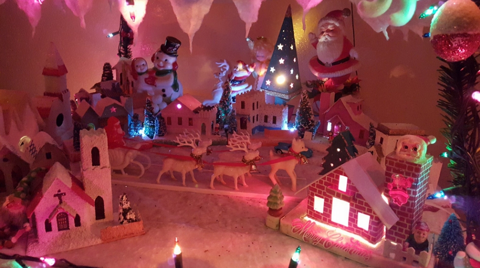 1st putz tree 2nd floor.jpg