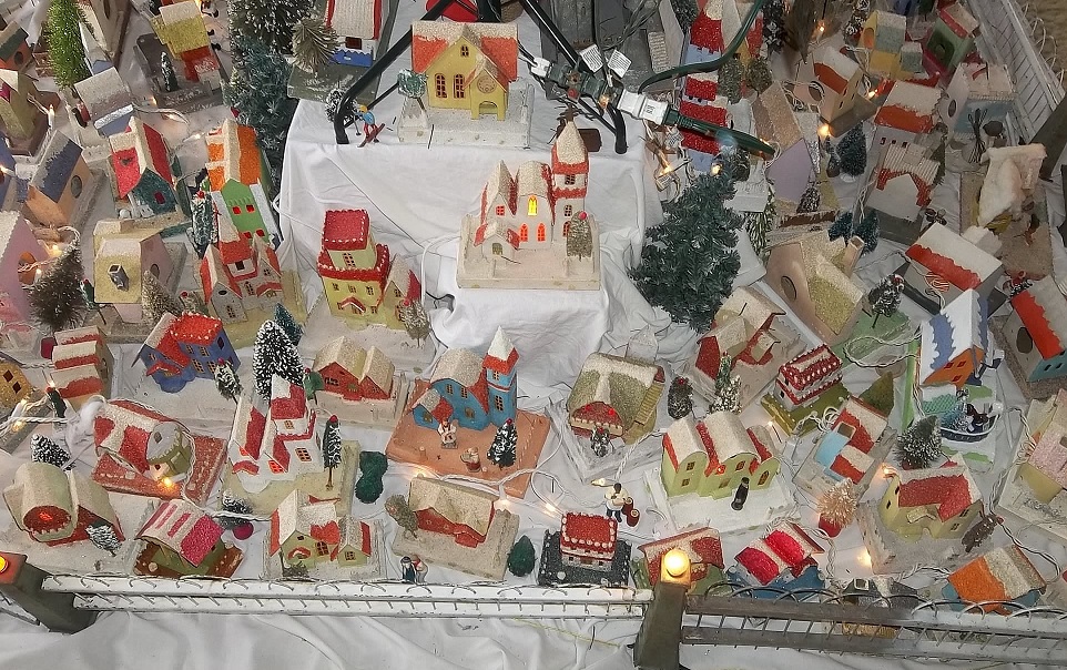 Christmas houses EBAY 057.JPG