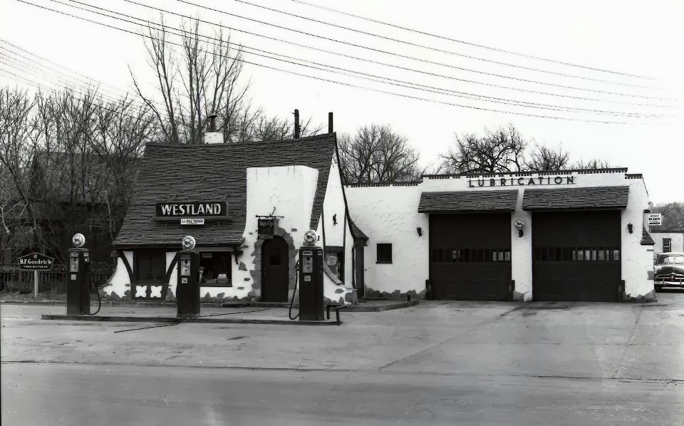 Westland Gas Central ave.jpg
