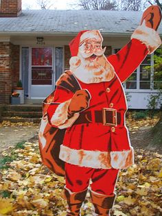 vinage yard santa1.jpg