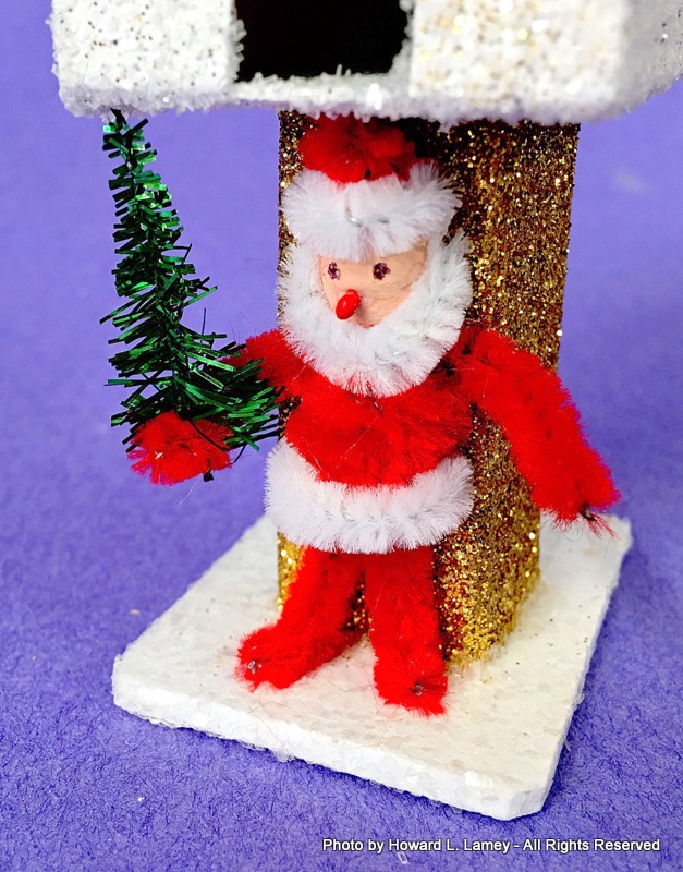 mailbox santa closeup.jpg