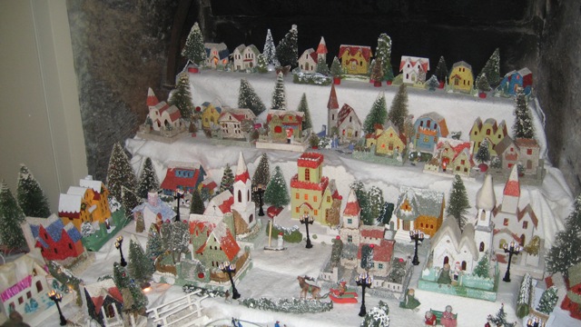 Christmas glitterhouse display