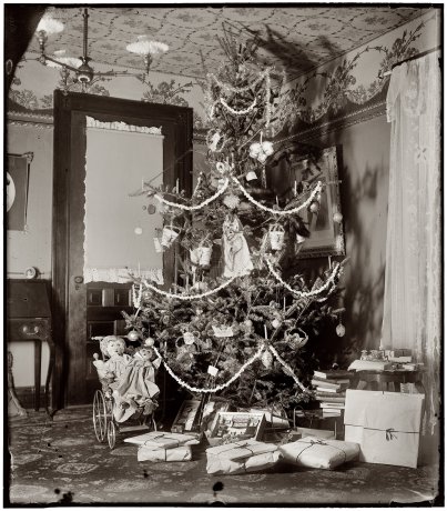 Vintage Christmas photographs predating 1920.