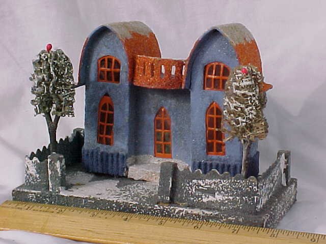 Featured Christmas Houses of the Month 2000